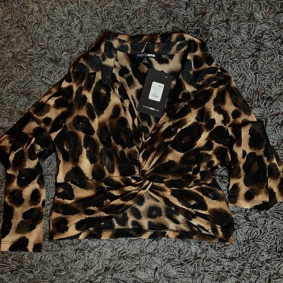 Mesh Leopard Crop Top - Picture 3 of 5